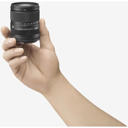 SIGMA AF 18-50mm F2.8 DC DN (C) F/SE lens
